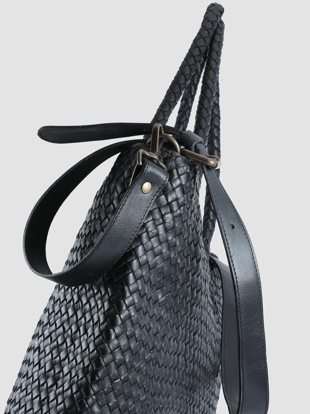 Women Officine Creative OC CLASS 35 Woven - Woven Leather Shoulder Bag